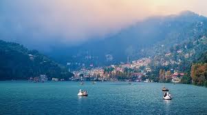 नैनीताल में नशे में धुत पुलिसकर्मी की कार ने तीन लोगों को रौंदा