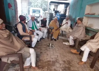 लड़कों के हाफ पैंट पहनने पर लगी रोक, मोबाईल भी नही रखेंगे अपने पास