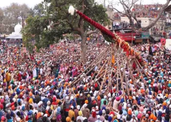 Historic Jhanda Mela Begins with Hoisting of Jhande Ji at Darbar Sahib