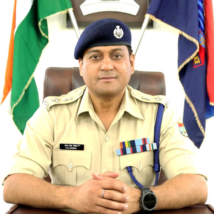 Police raid gambling den in Rishikesh; 12 policemen suspended