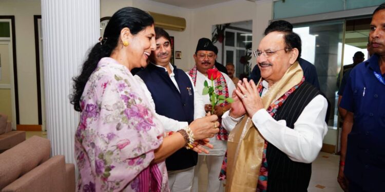 Madhu Bhatt Greets Union Health Minister J.P. Nadda on His Uttarakhand Visit