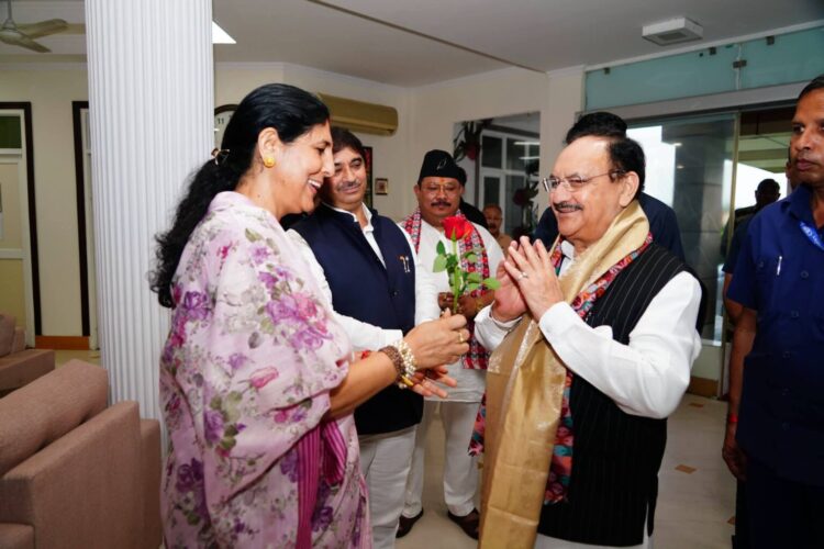 Madhu Bhatt Greets Union Health Minister J.P. Nadda on His Uttarakhand Visit